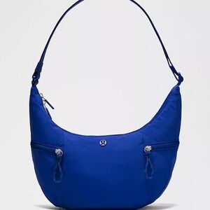 NWT lululemon Slouchy Sling Bag 6L